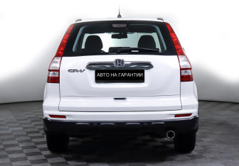 Подержанный автомобиль Honda CR-V 2012 года (4 фото)
