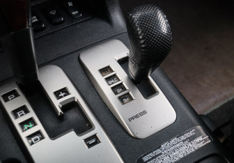 Подержанный автомобиль Mitsubishi Pajero 2005 года (19 фото)