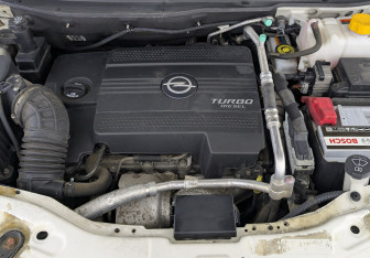 Подержанный автомобиль Opel Antara 2014 года (9 фото)