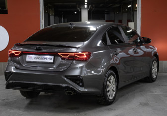 Подержанный автомобиль Kia Cerato Sedan 2021 года (5 фото)