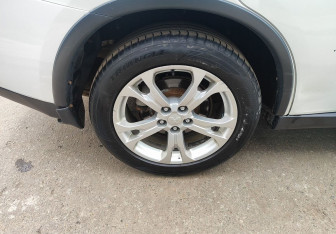 Подержанный автомобиль Mitsubishi Outlander 2014 года (12 фото)