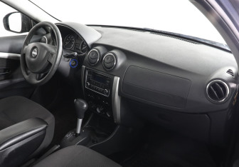 Подержанный автомобиль Nissan Almera Sedan 2013 года (6 фото)