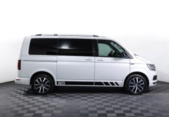Подержанный автомобиль Volkswagen Multivan 2016 года (4 фото)