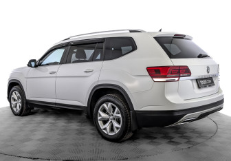 Подержанный автомобиль Volkswagen Teramont 2019 года (7 фото)