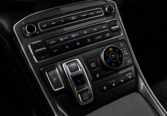 Подержанный автомобиль Hyundai Santa Fe 2021 года (20 фото)