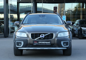 Подержанный автомобиль Volvo XC70 2011 года (2 фото)