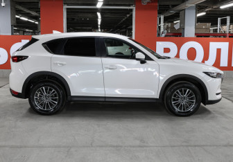Подержанный автомобиль Mazda CX-5 2017 года (4 фото)