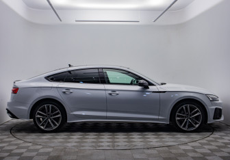 Подержанный автомобиль Audi A5 Liftback 2020 года (4 фото)