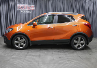 Подержанный автомобиль Opel Mokka 2013 года (8 фото)