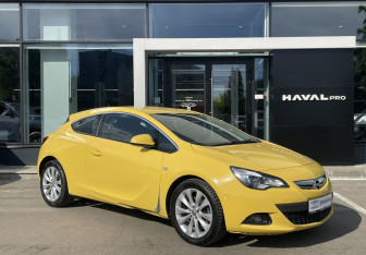 Подержанный автомобиль Opel Astra Hatchback 2014 года (3 фото)