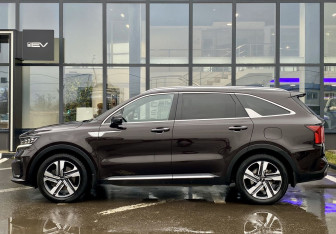 Подержанный автомобиль Kia Sorento 2021 года (8 фото)