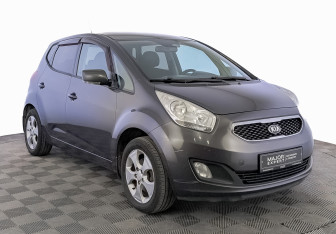 Подержанный автомобиль Kia Venga 2013 года (3 фото)