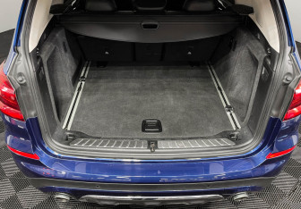 Подержанный автомобиль BMW X3 2018 года (9 фото)