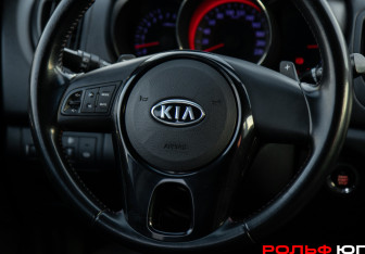 Подержанный автомобиль Kia Cerato Sedan 2012 года (12 фото)