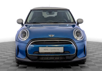 Подержанный автомобиль MINI Hatch 2021 года (2 фото)