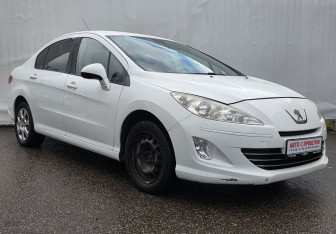 Подержанный автомобиль Peugeot 408 2013 года (3 фото)