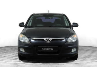 Подержанный автомобиль Hyundai i30 Hatchback 2009 года (2 фото)