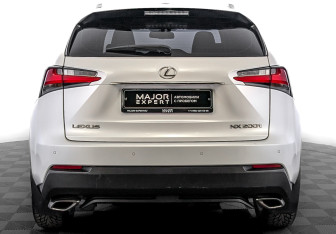 Подержанный автомобиль Lexus NX 2015 года (6 фото)