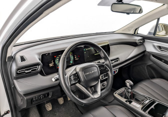 Подержанный автомобиль BAIC U5 Plus 2024 года (16 фото)