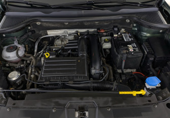 Подержанный автомобиль Skoda Karoq 2021 года (9 фото)