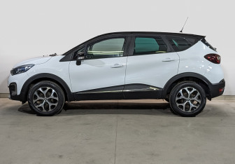 Подержанный автомобиль Renault Kaptur 2018 года (8 фото)