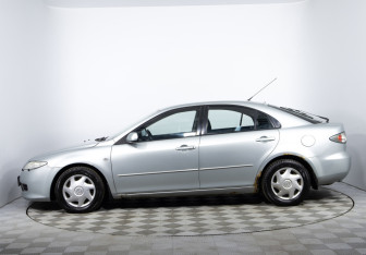 Подержанный автомобиль Mazda 6 Liftback 2006 года (8 фото)
