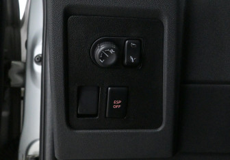 Подержанный автомобиль Nissan Qashqai 2007 года (16 фото)