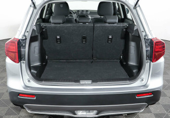 Подержанный автомобиль Suzuki Vitara 2021 года (16 фото)