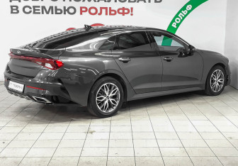 Подержанный автомобиль Kia K5 2021 года (4 фото)