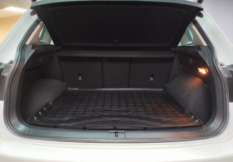 Подержанный автомобиль Volkswagen Tiguan 2019 года (14 фото)