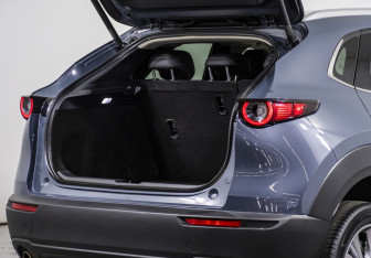 Подержанный автомобиль Mazda CX-30 2021 года (27 фото)