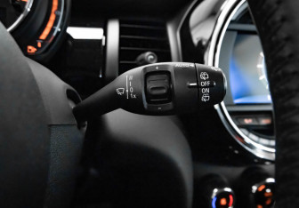 Подержанный автомобиль MINI Hatch 2019 года (13 фото)