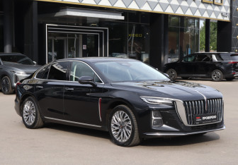 Подержанный автомобиль Hongqi H5 2024 года (3 фото)