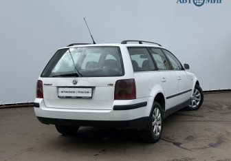 Подержанный автомобиль Volkswagen Passat Wagon 2001 года (5 фото)