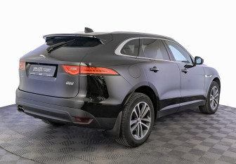 Подержанный автомобиль Jaguar F-Pace 2017 года (5 фото)