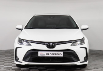 Подержанный автомобиль Toyota Corolla Sedan 2020 года (2 фото)