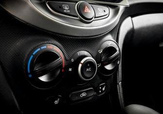 Подержанный автомобиль Hyundai Solaris Sedan 2012 года (25 фото)