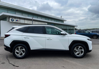Подержанный автомобиль Hyundai Tucson 2022 года (4 фото)