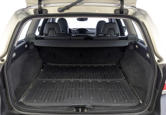 Подержанный автомобиль Volvo XC70 2014 года (10 фото)