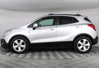 Подержанный автомобиль Opel Mokka 2013 года (8 фото)