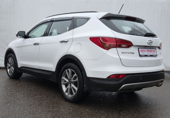 Подержанный автомобиль Hyundai Santa Fe 2014 года (7 фото)