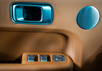 Подержанный автомобиль LiXiang L9 2023 года (25 фото)