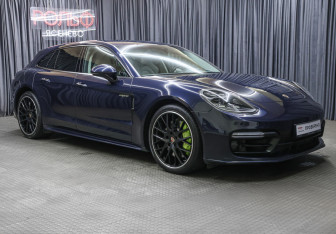 Подержанный автомобиль Porsche Panamera Wagon 2019 года (3 фото)