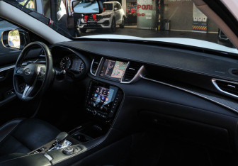 Подержанный автомобиль Infiniti QX50 2018 года (7 фото)