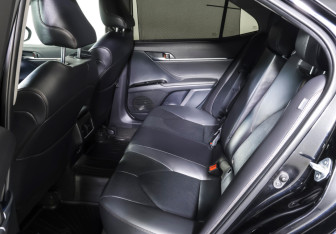 Подержанный автомобиль Toyota Camry Sedan 2020 года (12 фото)