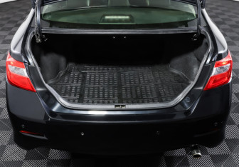 Подержанный автомобиль Toyota Camry Sedan 2012 года (10 фото)