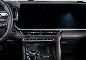 Подержанный автомобиль Geely Monjaro 2025 года (13 фото)