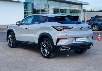 Подержанный автомобиль Changan UNI-T 2024 года (7 фото)