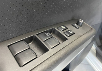 Подержанный автомобиль Nissan X-Trail 2008 года (18 фото)