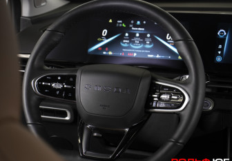 Подержанный автомобиль Omoda C5 2023 года (16 фото)